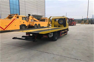 共和非事故拖车